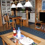 Am Buchenhain *